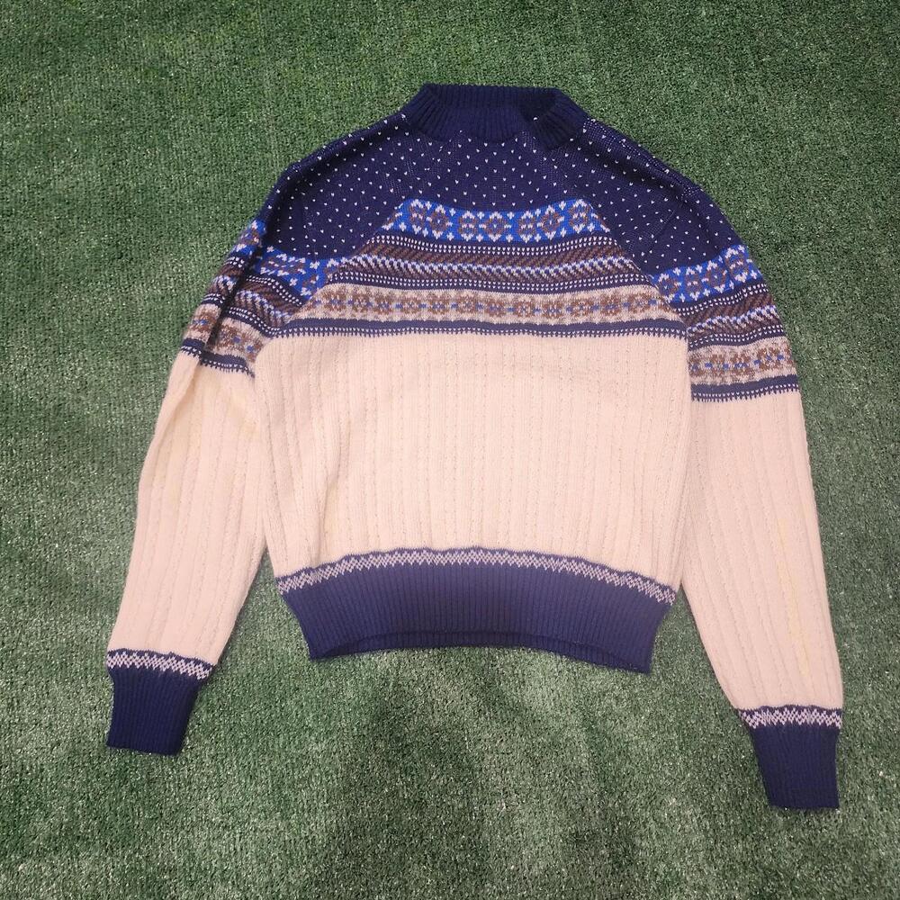 Coogi Men's Cream and Navy Jumper